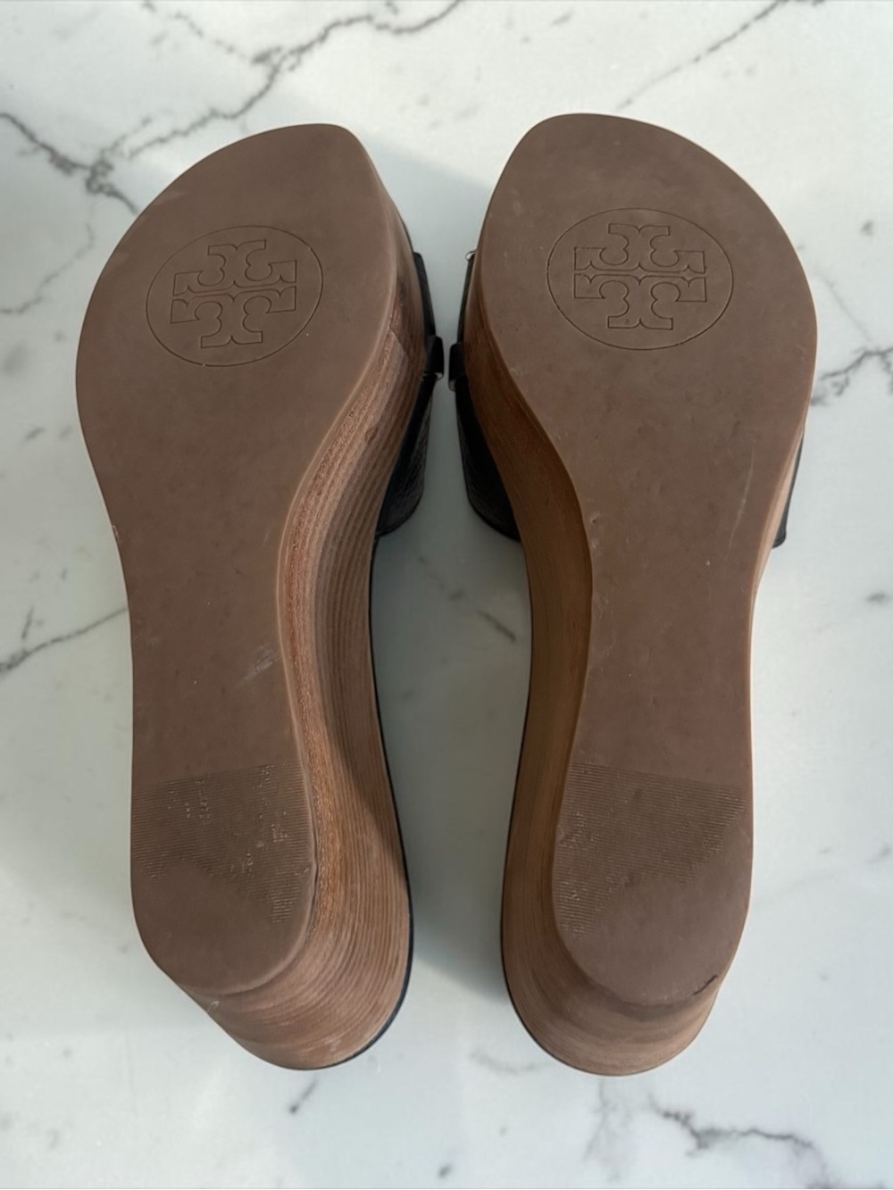Tory Burch Black Leather Wedge Slide Sandals with Gold Accent! Size 10 - Picture 10 of 12